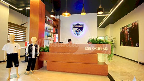 ATAŞEHİR EGE OKULLARI LOBİ DEKORASYONU