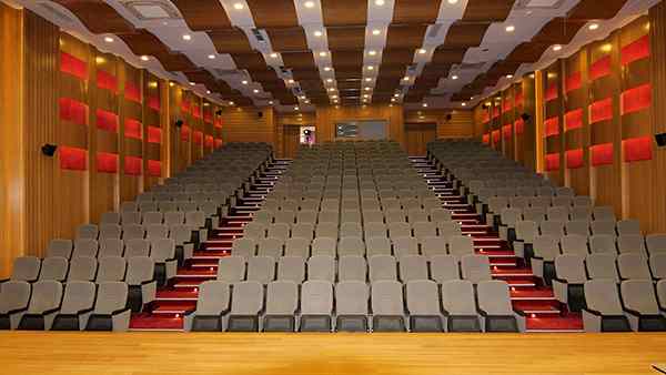 BAHÇELİEVLER DOĞA KOLEJİ KONFERANS SALONU
