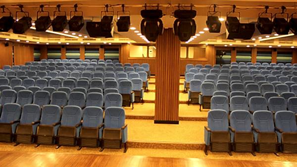 BAHÇEŞEHİR DOĞA KOLEJİ KONFERANS SALONU