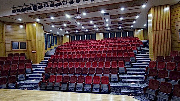 GƏNCƏ ERTUĞRUL OKULLARI KONFERANS SALONU