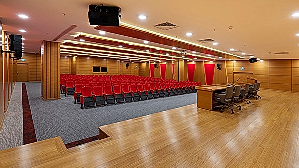 İSTANBUL DİLEK GRUP MERKEZ BİNASI KONFERANS SALONU