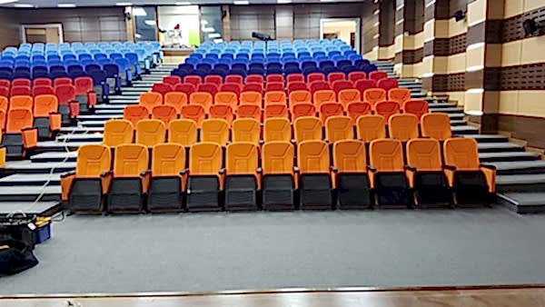 SUMQAYIT YAHYAKAPTAN DOĞA KOLEJİ KONFERANS SALONU KOLTUKLARI