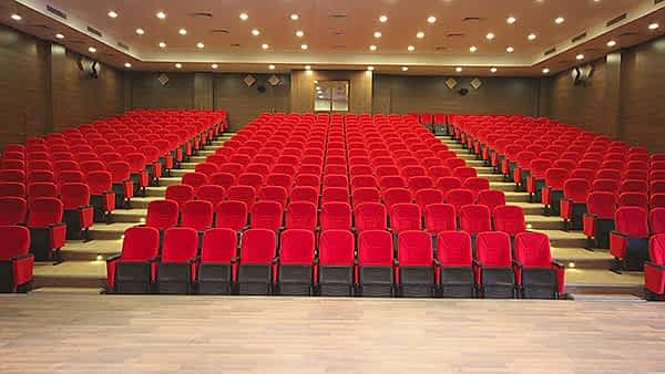 SUMQAYIT DOĞA KOLEJİ KONFERANS SALONU