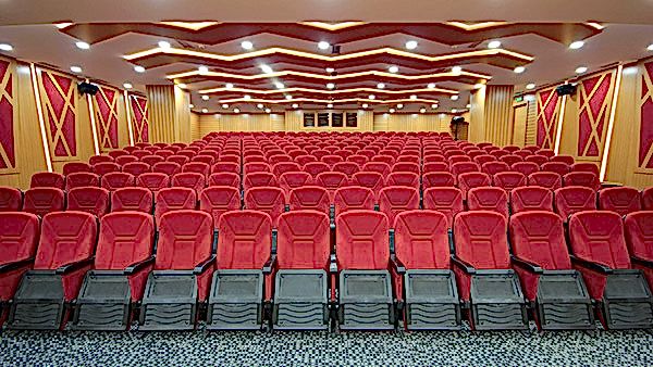 SUMQAYIT YÖNDER OKULLARI KONFERANS SALONU